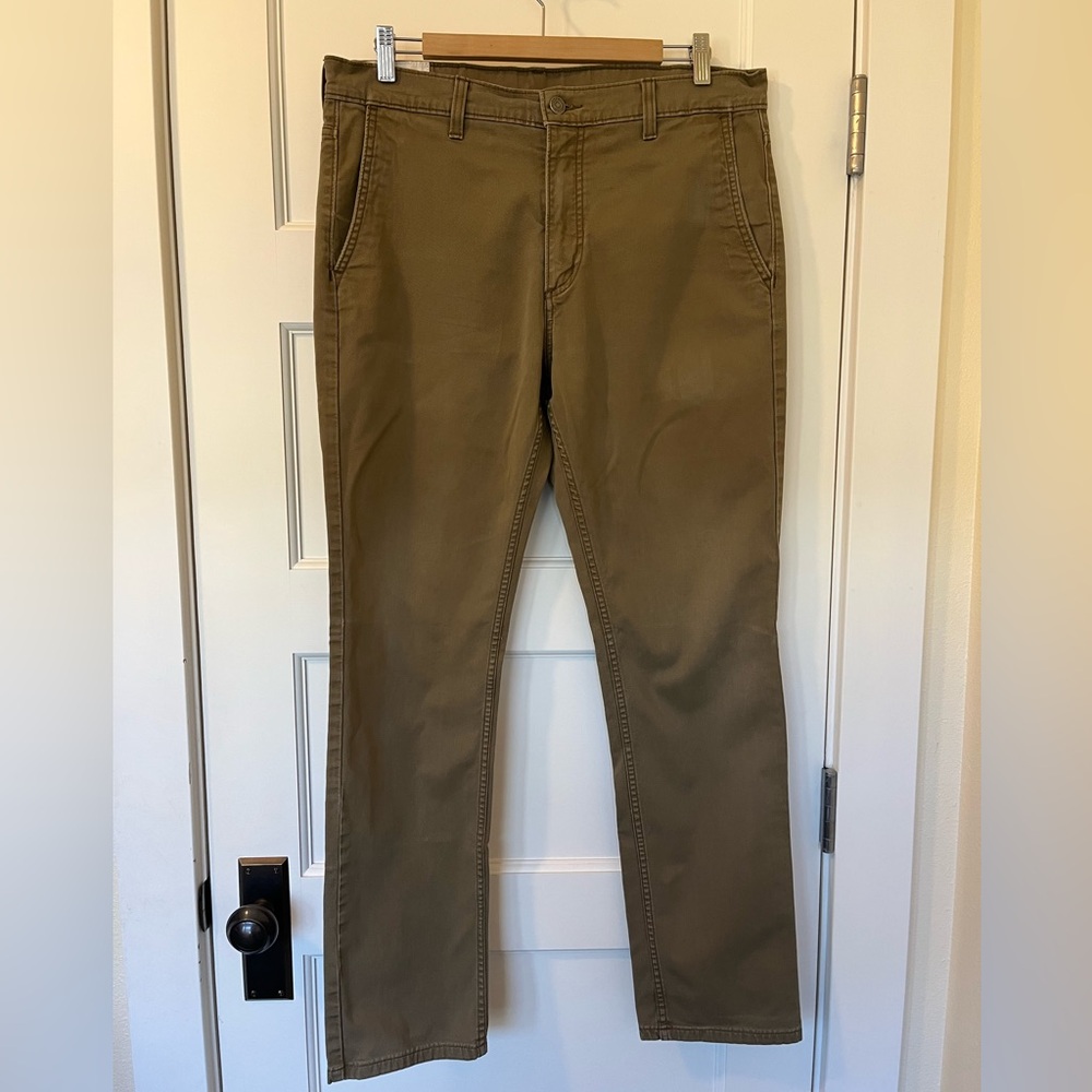 Levi’s Men’s Slim Fit Chinos | Khaki | Casual Classic | 34x32